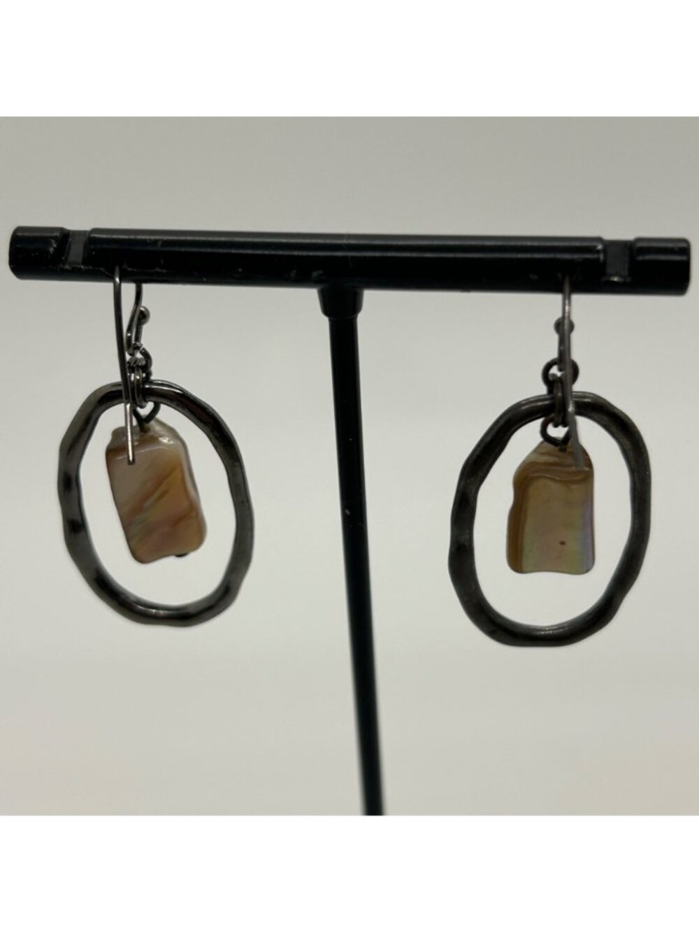 Handmade Silver Tone Earrings Mother Of Pearl Abalone Shell Oval Frame Dangle - Picture 7 of 10